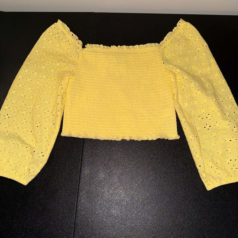 100% Cotton Love Tree Crop Top Size L Yellow Cotton Eyelet Puff